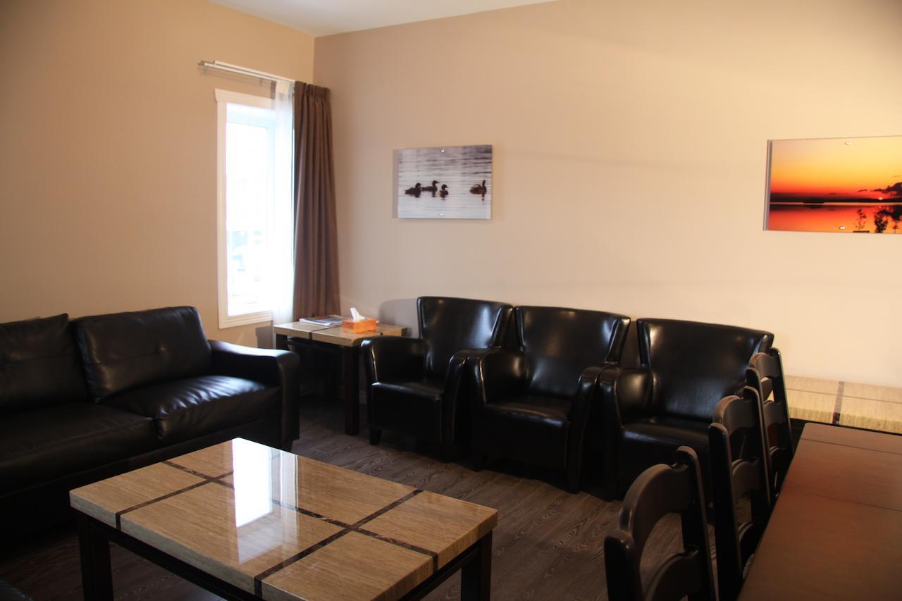Hotel Opemiska Chapais Екстер'єр фото